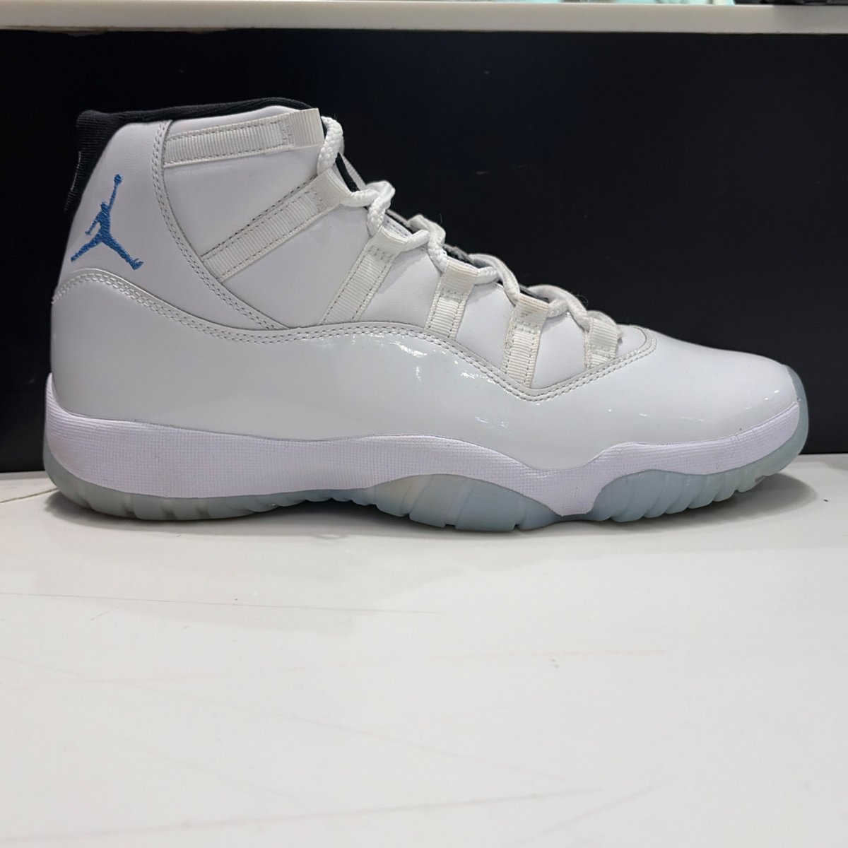 Jordan 11 Retro Legend Blue (2024) Size 10.5 (Moderately Worn Pre-Owned) - front