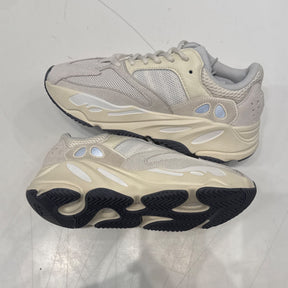 adidas Yeezy Boost 700 Analog - Image 3
