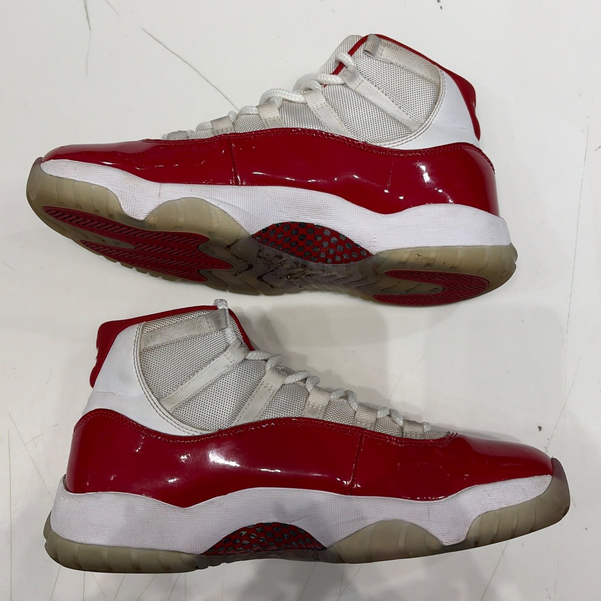 Jordan 11 Retro Cherry (2022) Size 10 (Moderately Worn Pre-Owned) - side