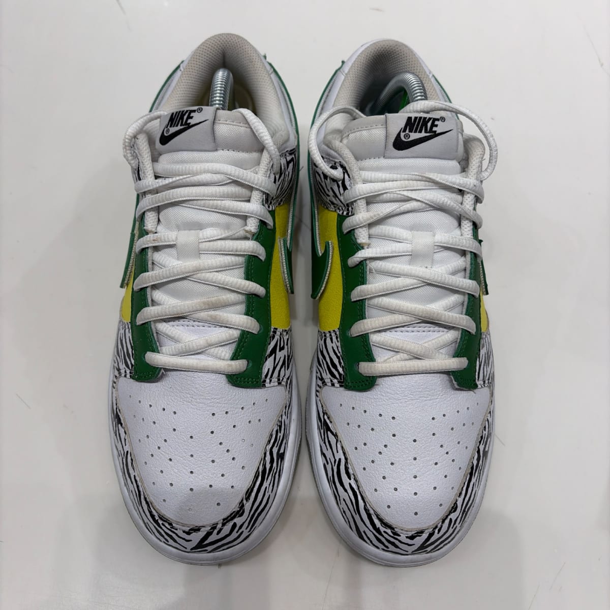 Nike Dunk Low Doernbecher Zoe Size 8.5 (Lightly Worn Pre-Owned) - tag