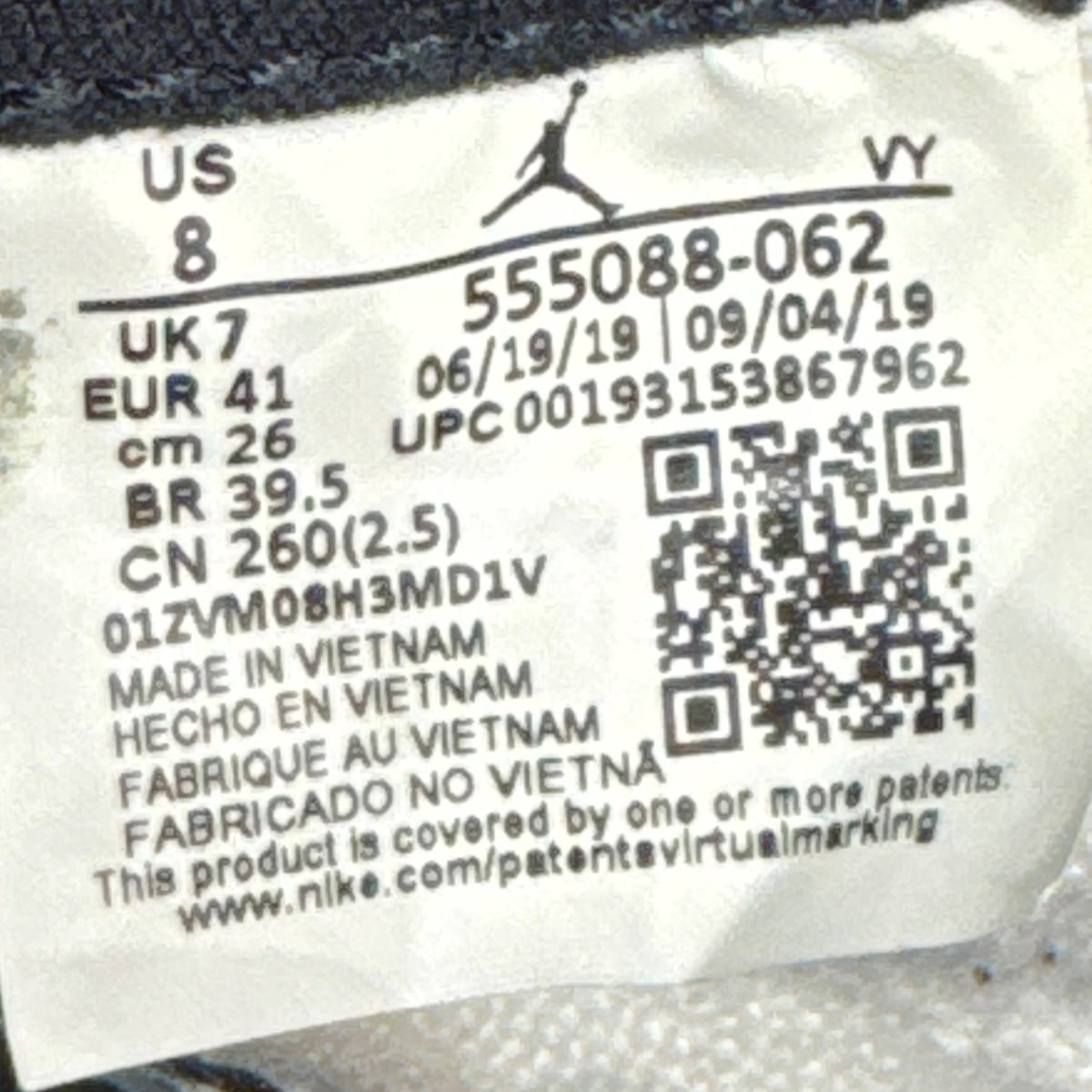 Jordan 1 Retro High Bloodline Size 8 (Moderately Worn Pre-Owned) - Image 7