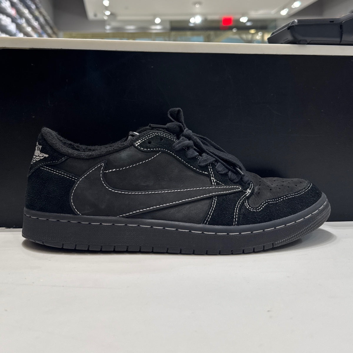 Jordan 1 Retro Low OG SP Travis Scott Black Phantom Size 10.5 (Moderately Worn Pre-Owned) - Image 1
