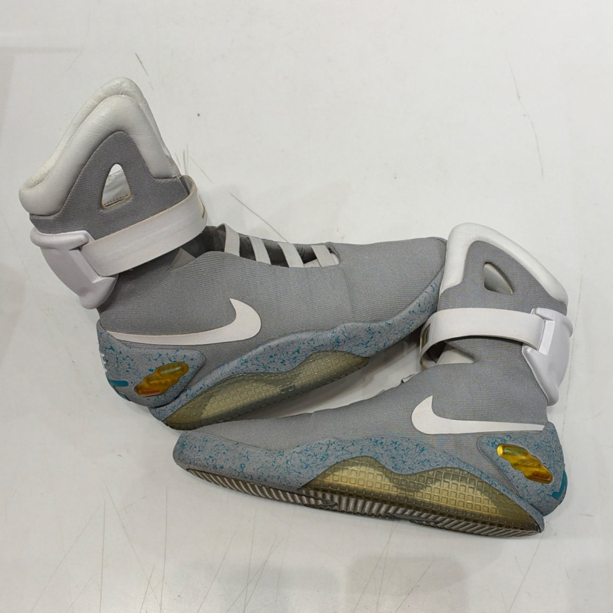 Nike MAG Back to the Future (2011) Size 10 (Moderately Worn Pre-Owned) - Image 2
