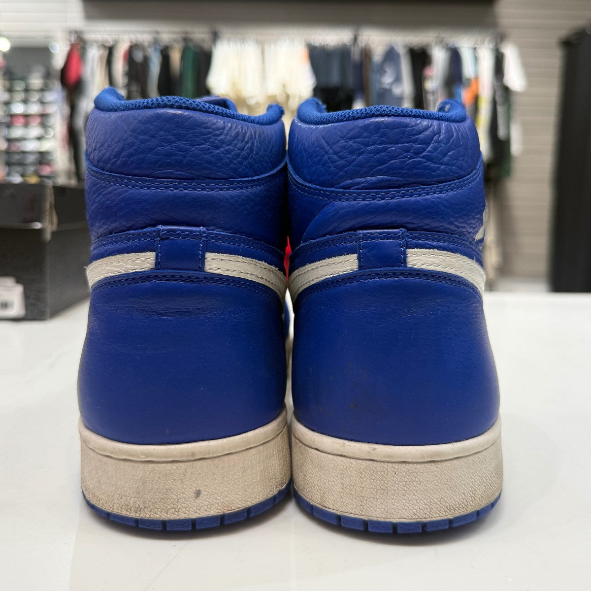 Jordan 1 Retro High Hyper Royal Size 12 (Moderately Worn Pre-Owned) - Image 4