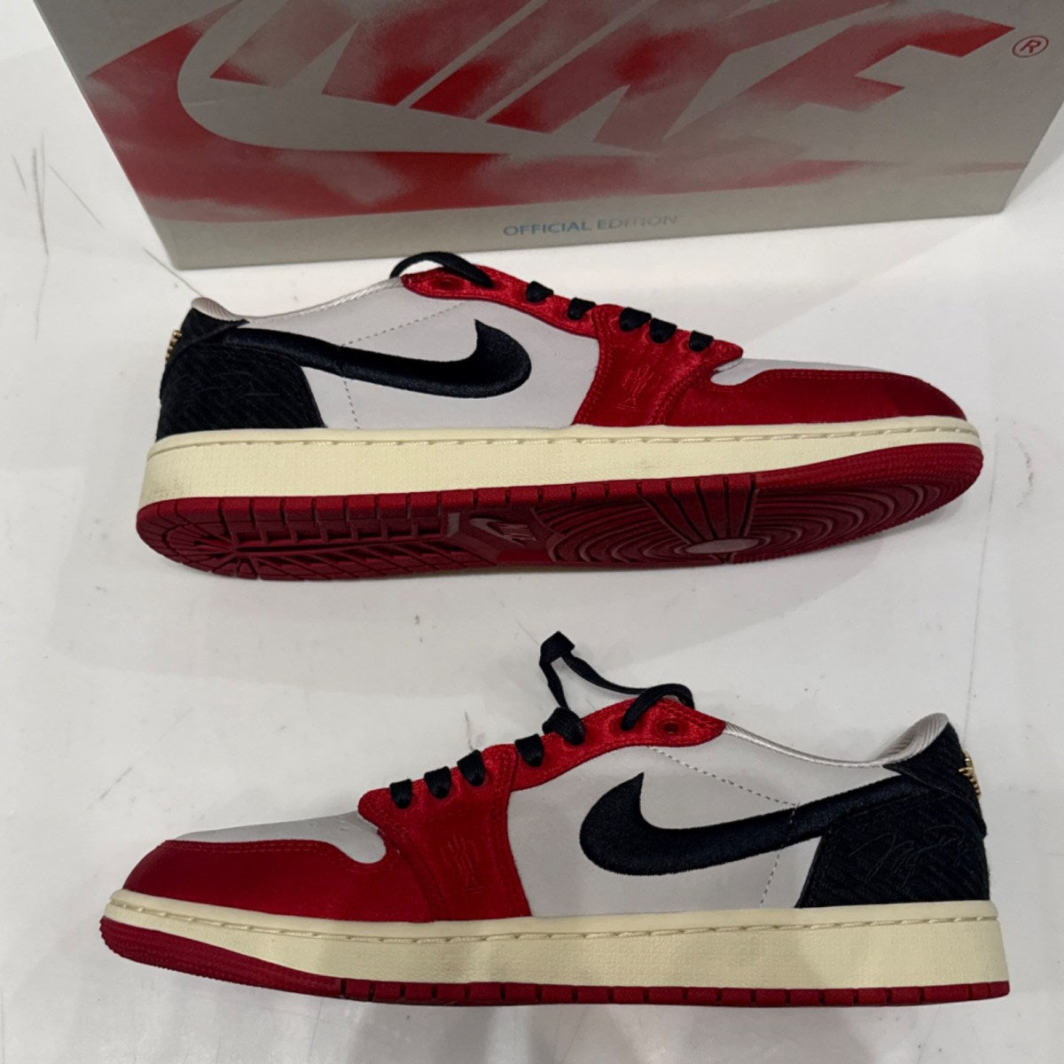 Jordan 1 Retro Low OG Trophy Room Rookie Card Away Size 9 (Lightly Worn Pre-Owned) - Image 2