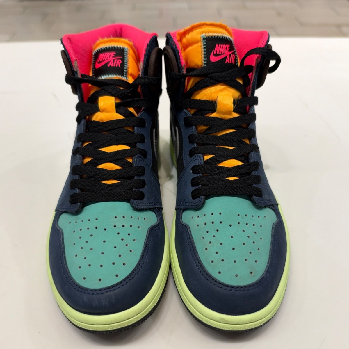 Jordan 1 Retro High Tokyo Bio Hack Size 10 (Lightly Worn Pre-Owned) - Image 4