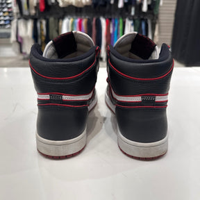 Jordan 1 Retro High Bloodline Size 8 (Moderately Worn Pre-Owned) - Image 5