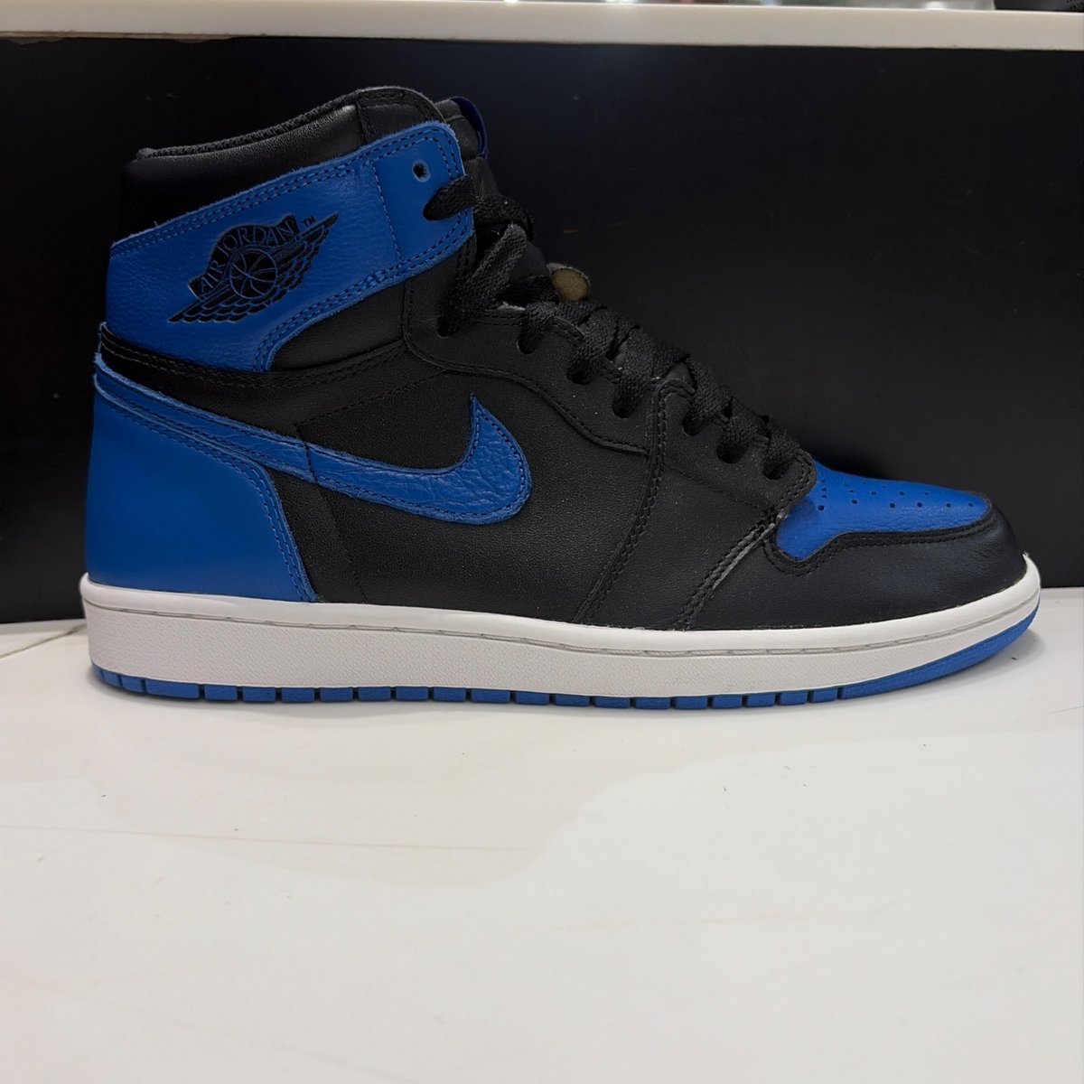 Jordan 1 Retro Royal (2017) Size 10.5 (Lightly Worn Pre-Owned) - front