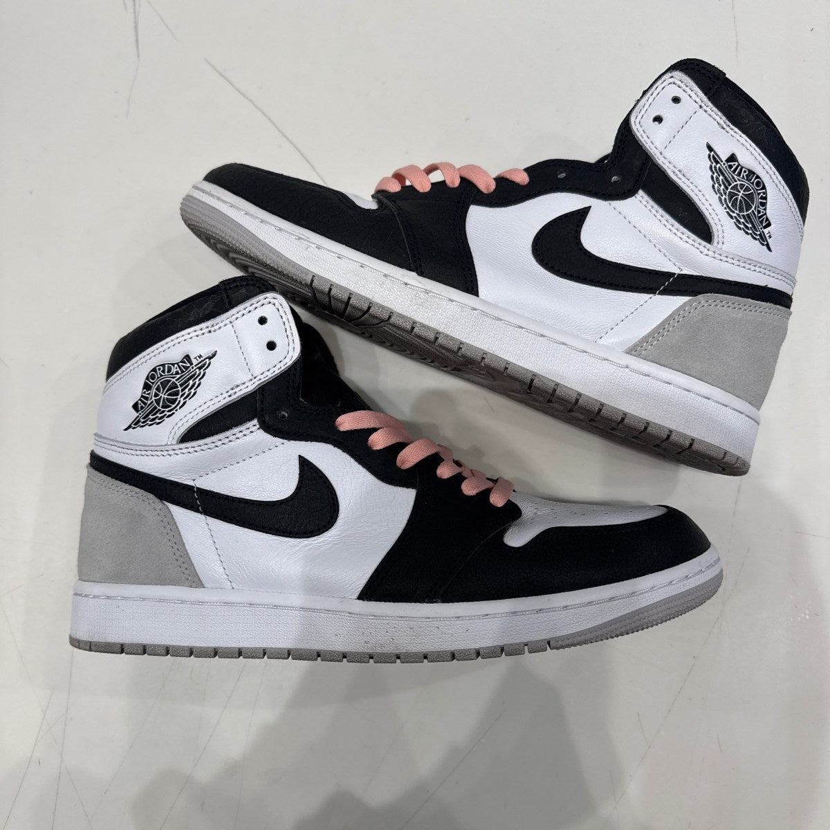 Jordan 1 Retro High OG Bleached Coral Size 9.5 (Lightly Worn Pre-Owned) - Image 2
