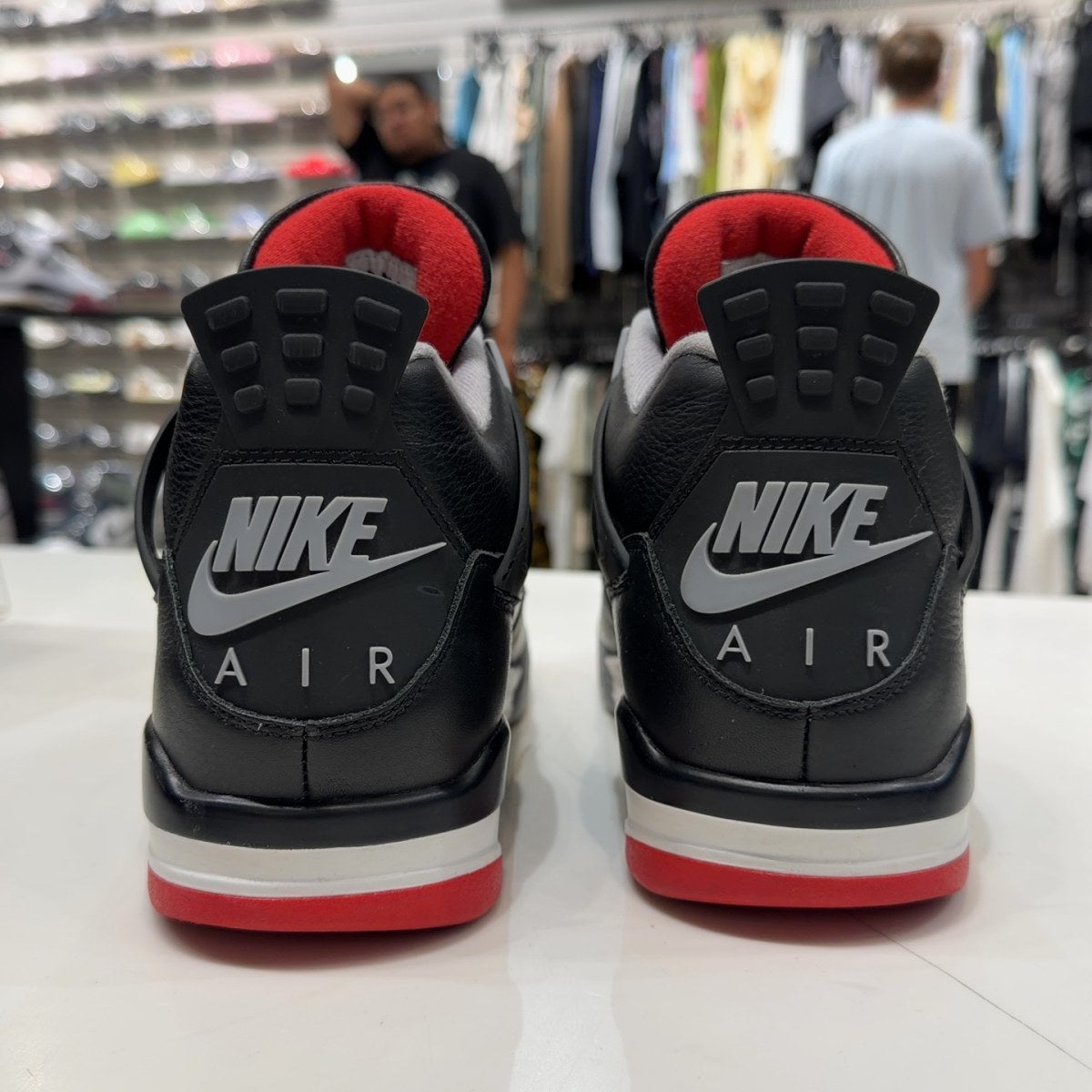 Jordan 4 Retro Bred Reimagined Size 11 (VNDS Pre-Owned) - Image 5