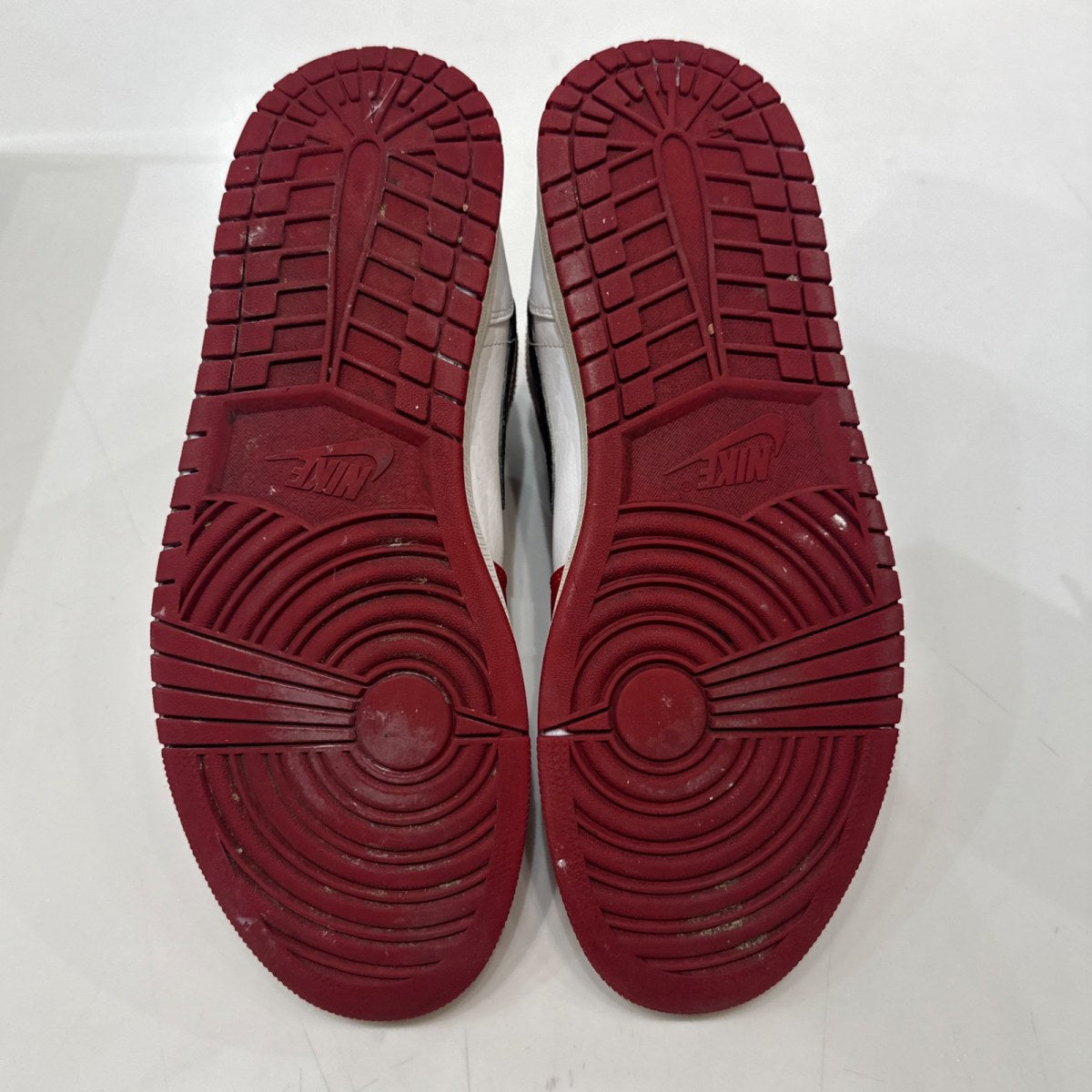 Jordan 1 Mid Chicago (2020) Size 10.5 (Lightly Worn Pre-Owned) - Image 5