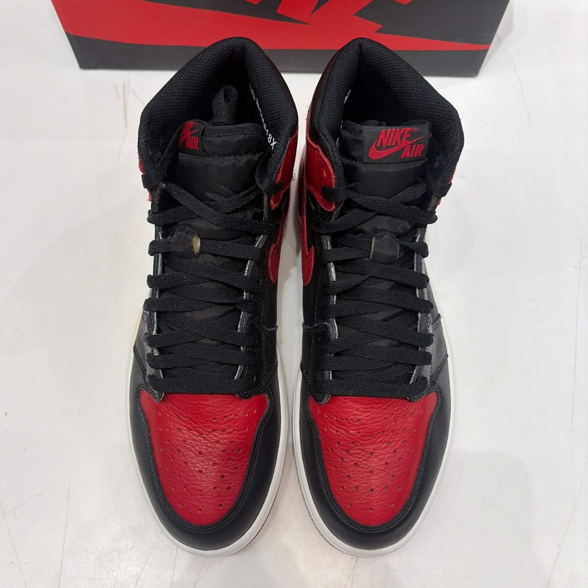 Jordan 1 Retro High Bred Banned (2016) Size 10.5 (Lightly Worn Pre-Owned) - tag