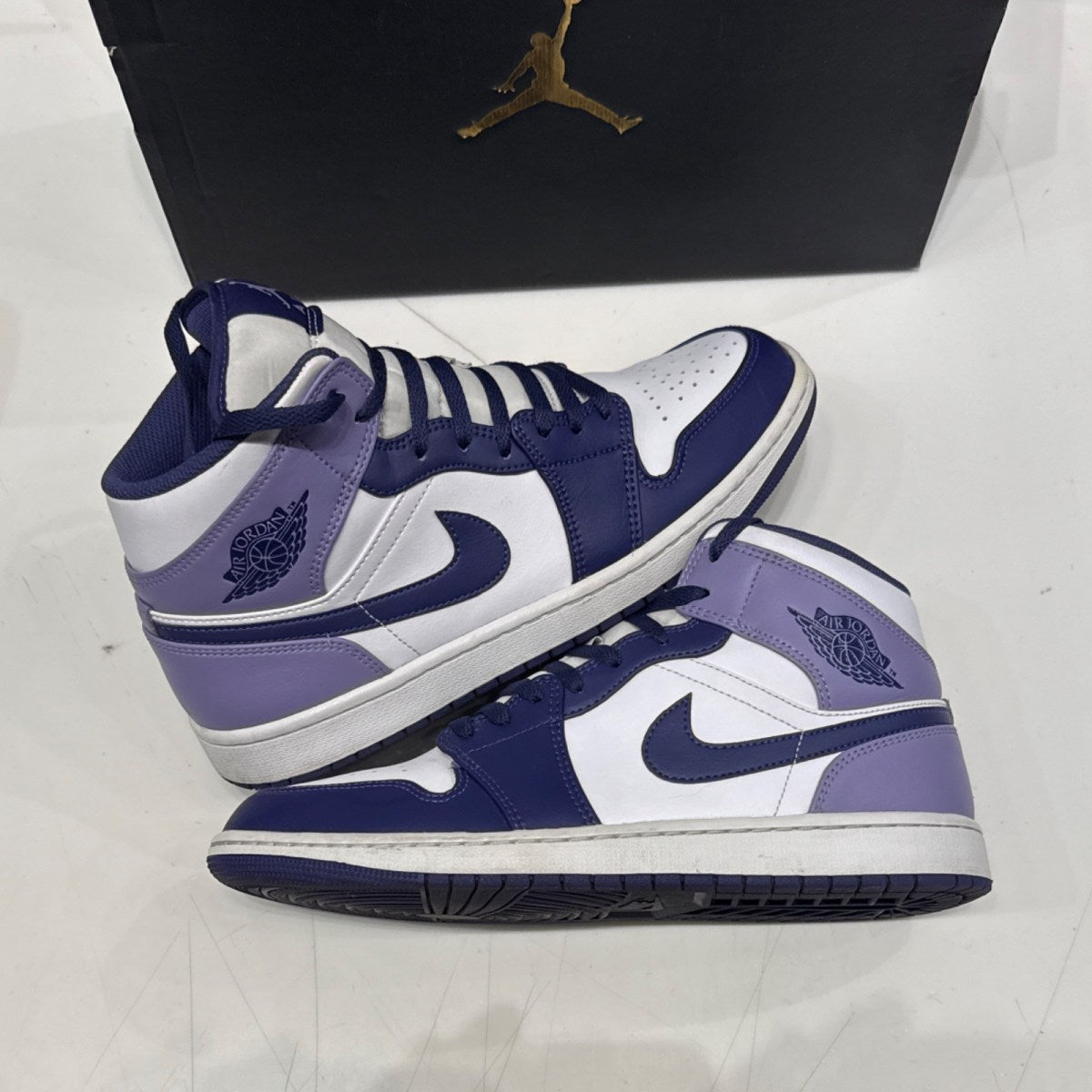 Jordan 1 Mid Blueberry Size 10.5 (Lightly Worn Pre-Owned) - Image 2