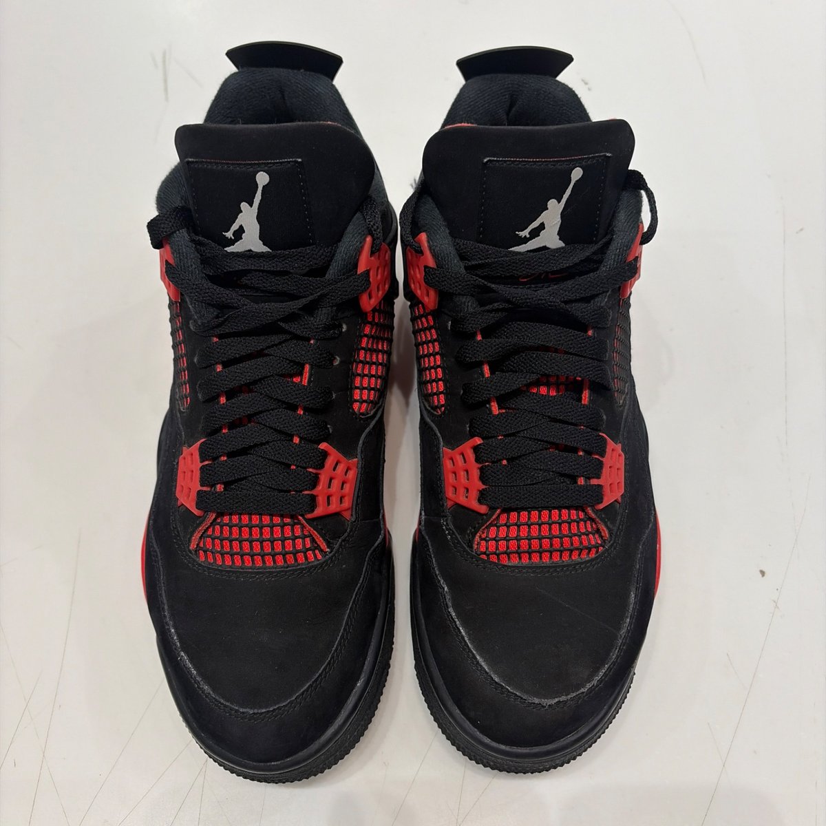 Jordan 4 Retro Red Thunder Size 9.5 (Moderately Worn Pre-Owned) - tag