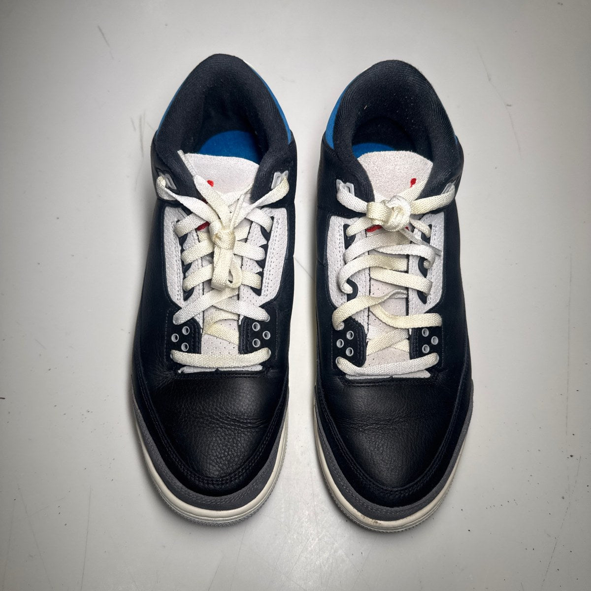Jordan 3 Retro OG Rare Air Size 11 (Lightly Worn Pre-Owned) - Image 4