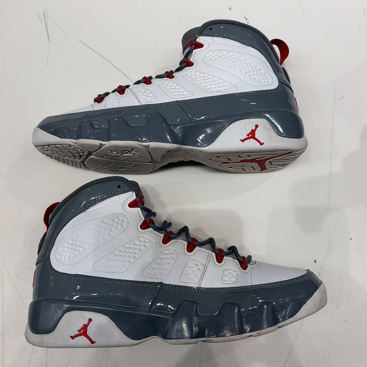 Jordan 9 Retro Fire Red Size 10.5 (Moderately Worn Pre-Owned) - back