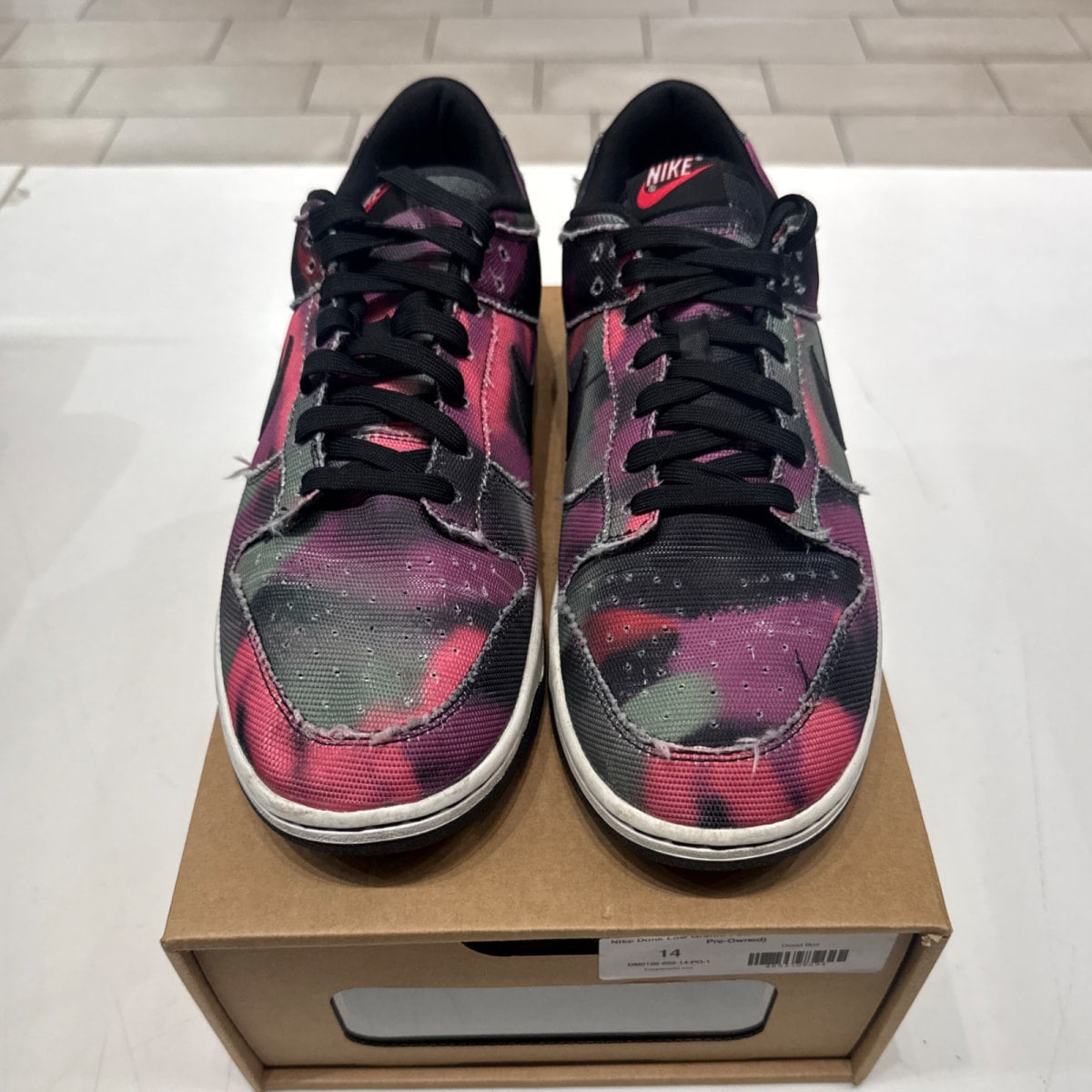 Nike Dunk Low Graffiti Pink Size 14 (Lightly Worn Pre-Owned) - Image 4