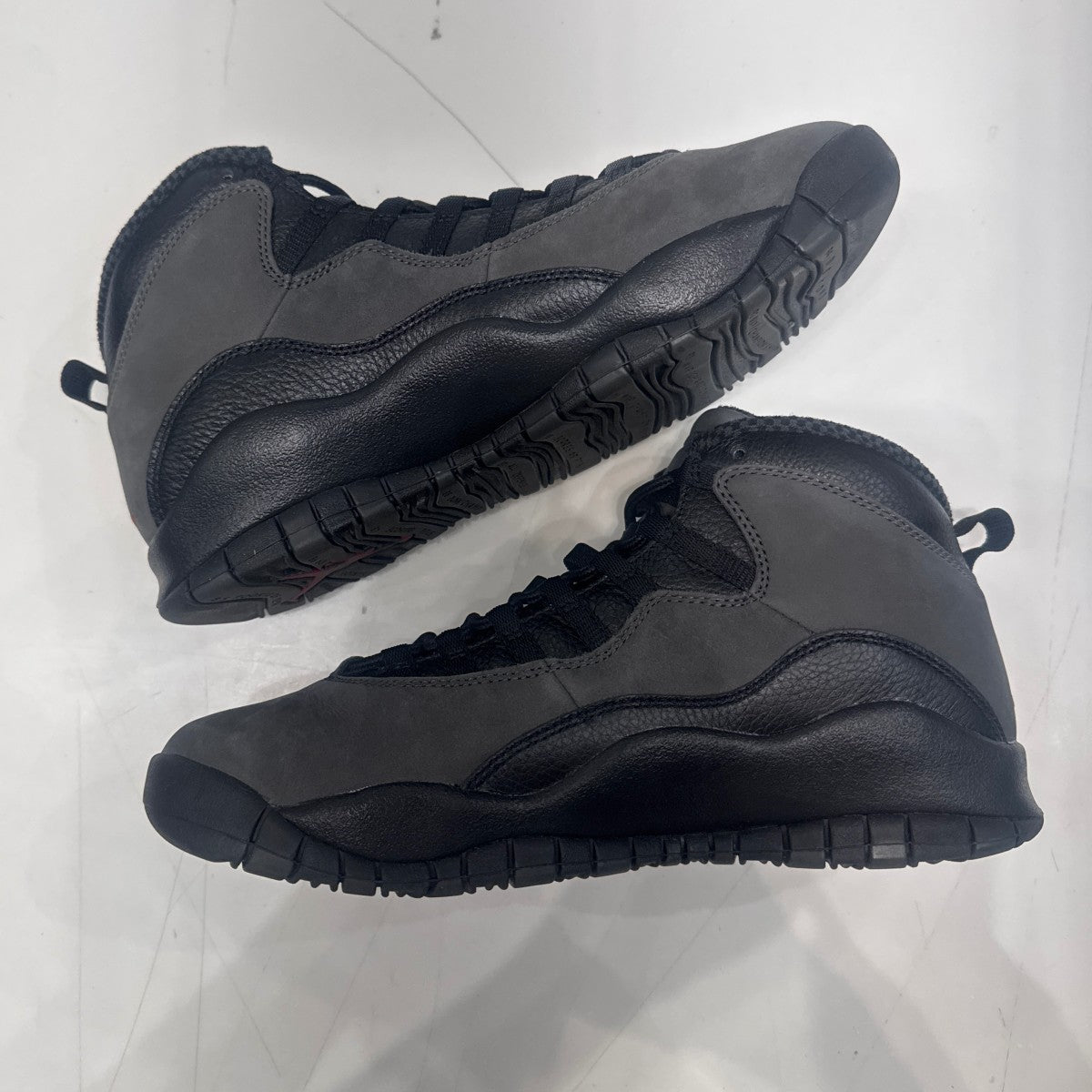 Jordan 10 Retro Shadow (2025) Size 9.5 (VNDS Pre-Owned) - Image 3