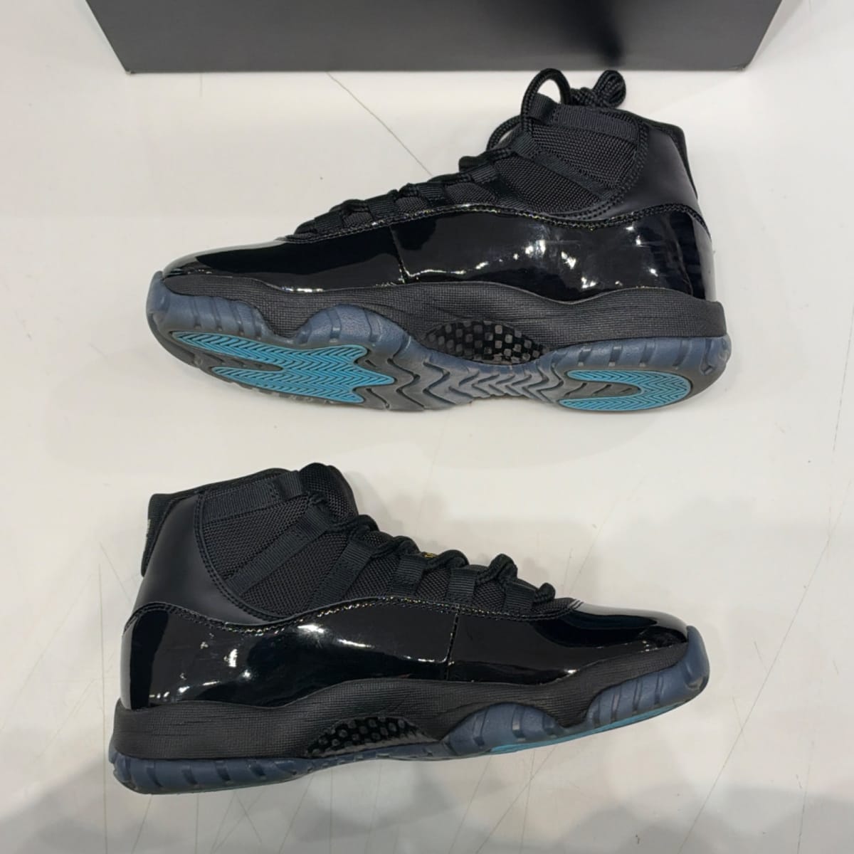 Jordan 11 Retro Gamma Blue (2025) Size 7.5 (Lightly Worn Pre-Owned) - side