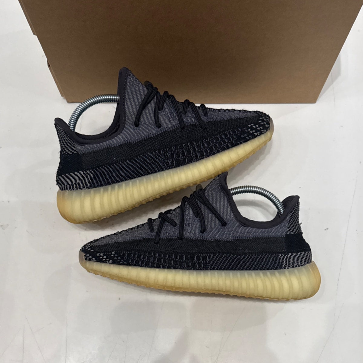 adidas Yeezy Boost 350 V2 Carbon Size 6.5 (Lightly Worn Pre-Owned) - Image 2