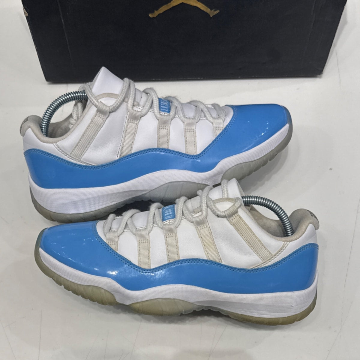 Jordan 11 Retro Low University Blue (2017) Size 9 (Lightly Worn Pre-Owned) - Image 2