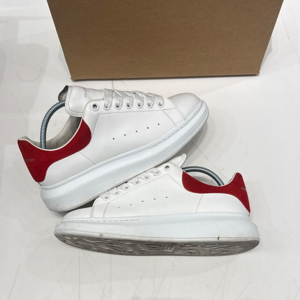 Alexander McQueen Oversized Red Size 42 (Lightly Worn Pre-Owned) - Image 2