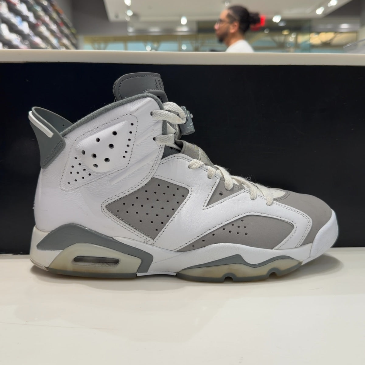 Jordan 6 Retro Cool Grey Size 8.5 (Lightly Worn Pre-Owned) - Image 1