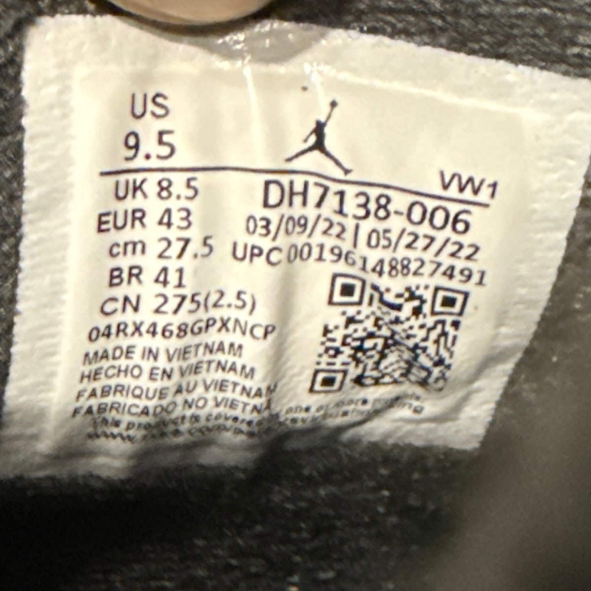 Jordan 4 Retro SE Black Canvas Size 9.5 (Moderately Worn Pre-Owned) - Image 6