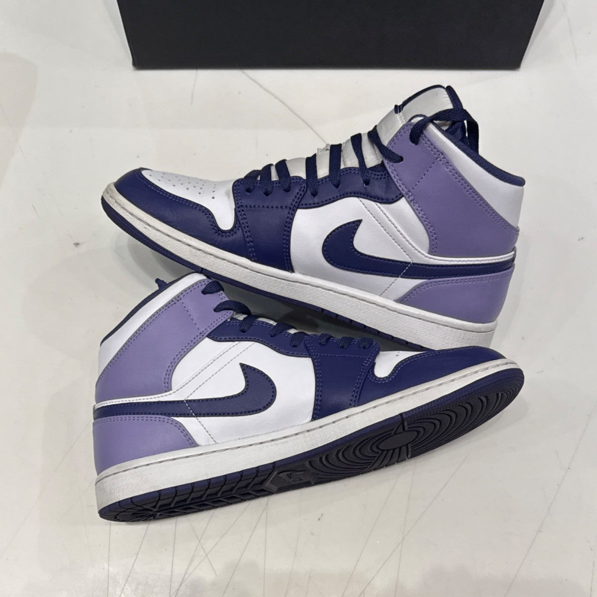 Jordan 1 Mid Blueberry Size 10.5 (Lightly Worn Pre-Owned) - Image 3