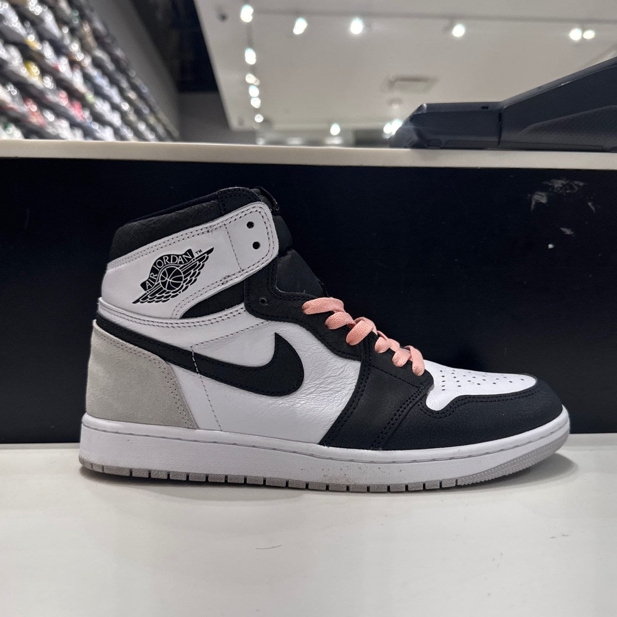 Jordan 1 Retro High OG Bleached Coral Size 9.5 (Lightly Worn Pre-Owned) - Image 1