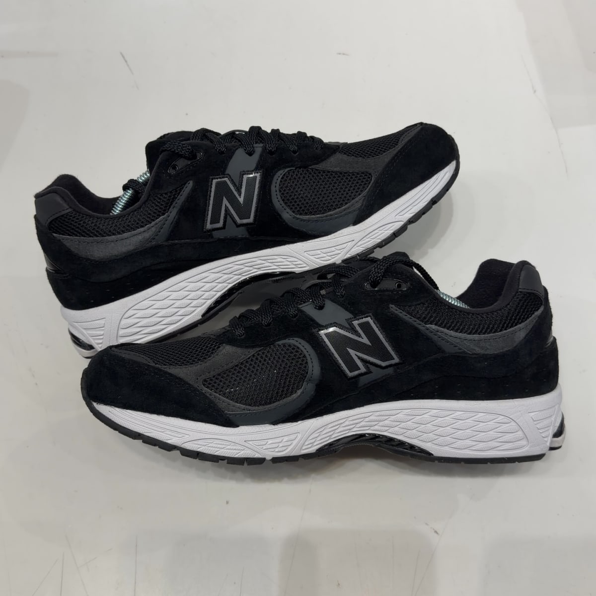 New Balance 2002R Black Gunmetal Size 11.5 (VNDS Pre-Owned) - tag