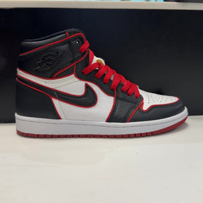 Jordan 1 Retro High Bloodline Size 8 (Tried On Pre-Owned) - front