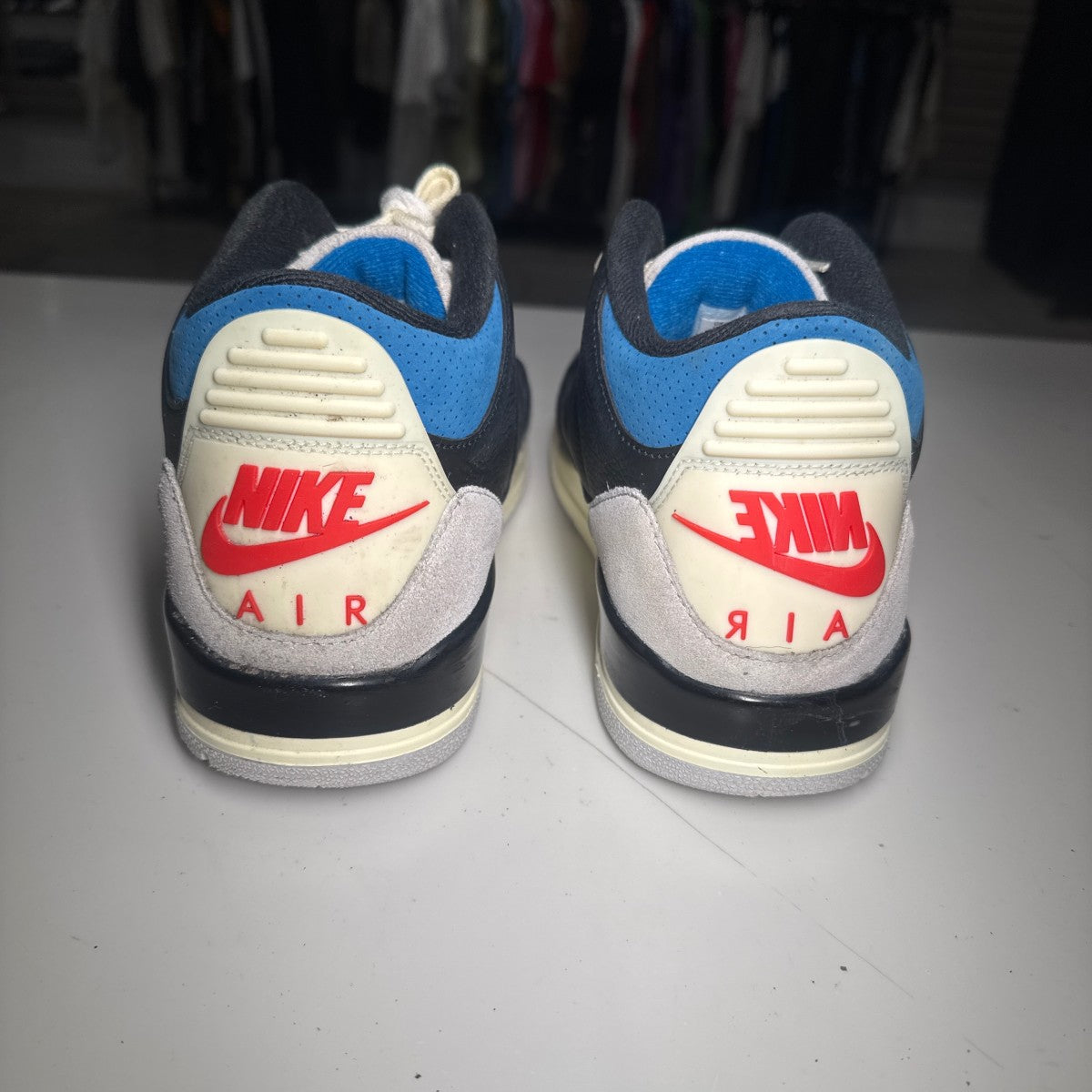 Jordan 3 Retro OG Rare Air Size 11 (Lightly Worn Pre-Owned) - Image 5
