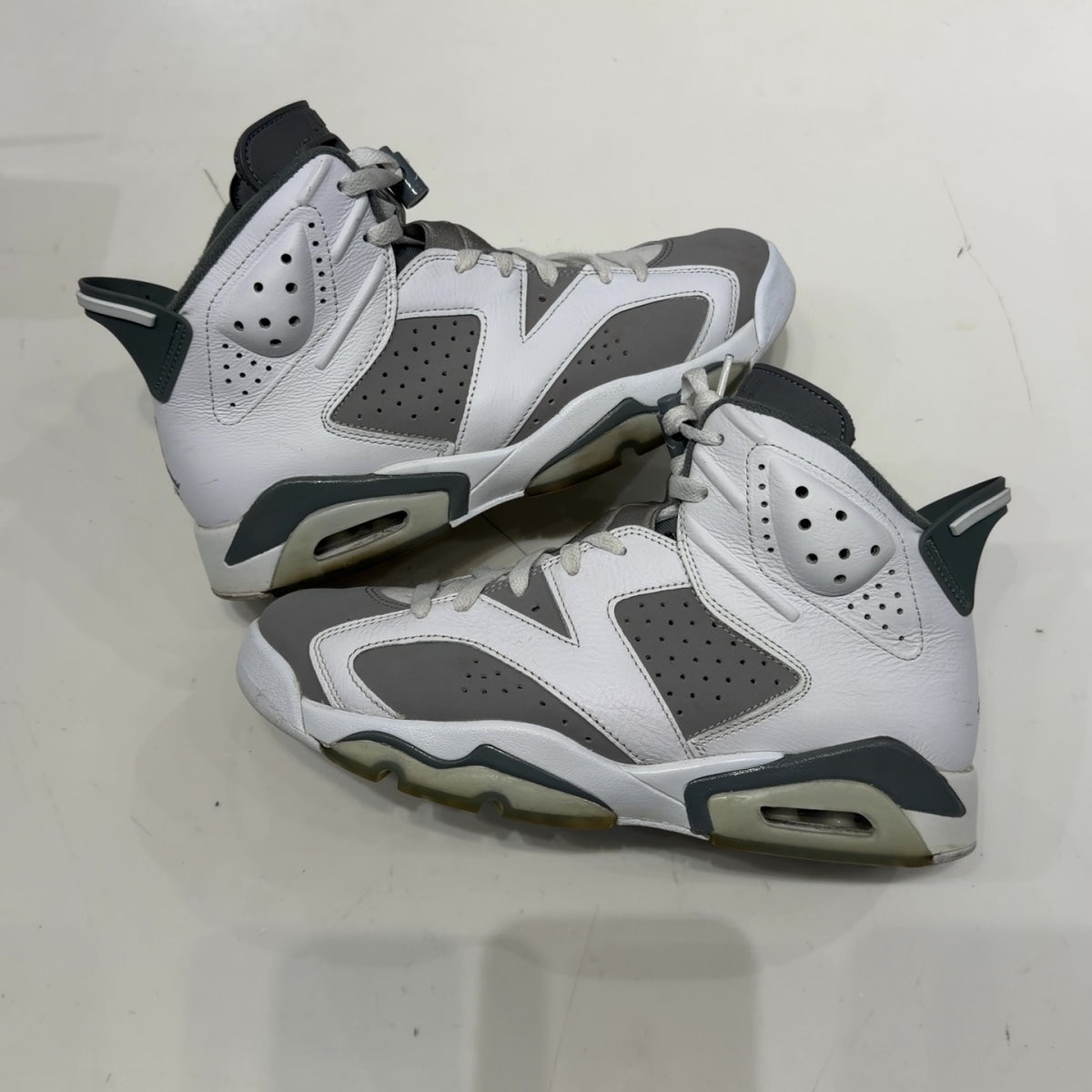 Jordan 6 Retro Cool Grey Size 8.5 (Lightly Worn Pre-Owned) - Image 2