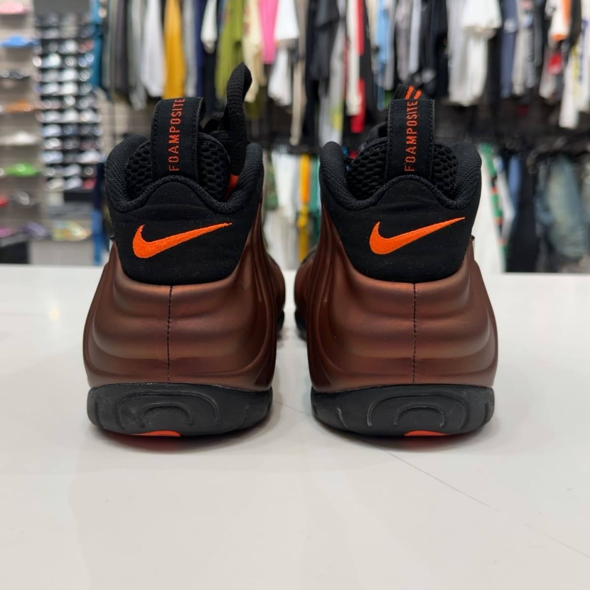 Nike Air Foamposite Pro Color Shift Size 10 (Lightly Worn Pre-Owned) - aux
