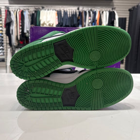 Nike SB Dunk Low Classic Green Size 11 (Lightly Worn Pre-Owned) - Image 5