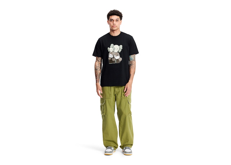 KAWS x Uniqlo UT Short Sleeve Graphic T-shirt (US Sizing) Black