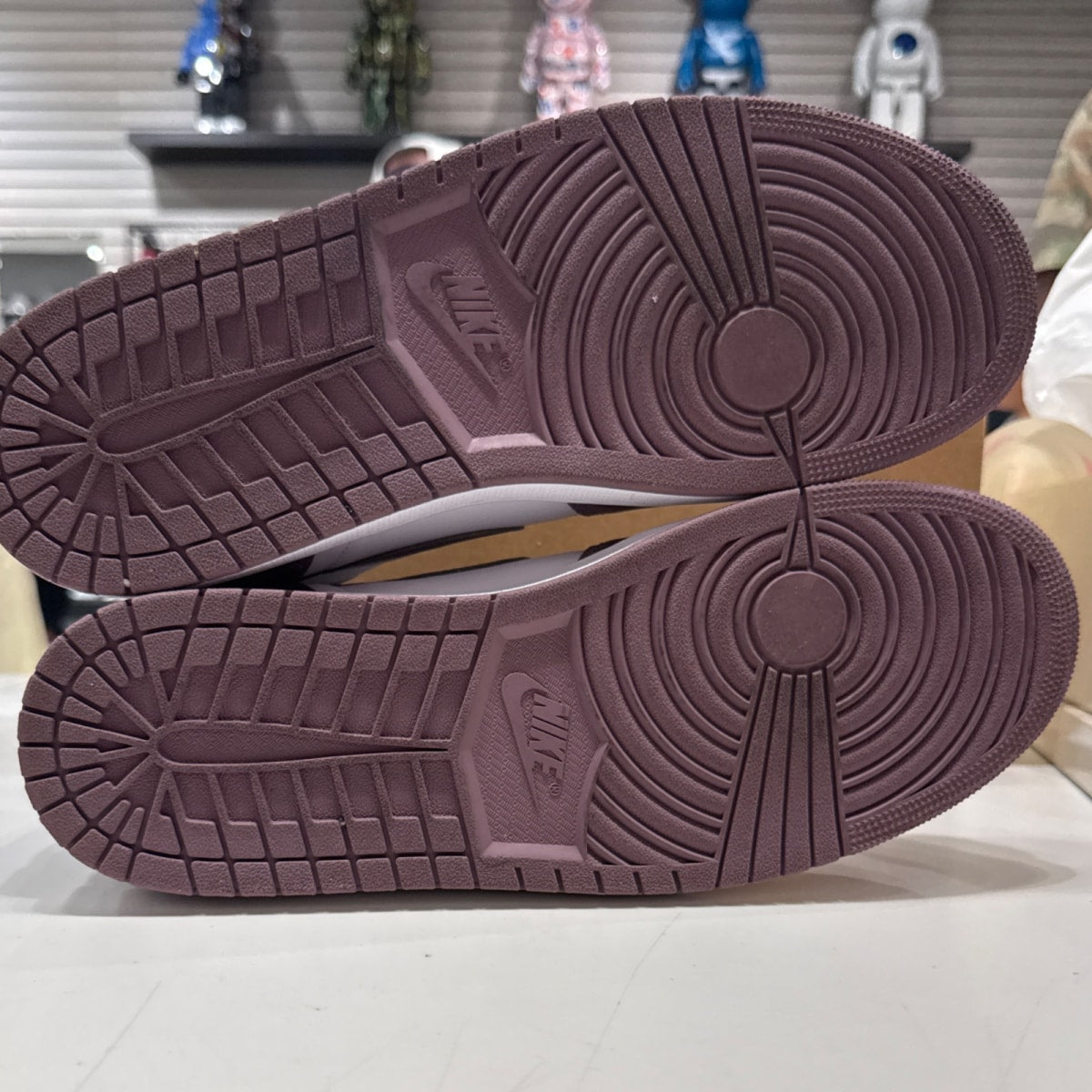 Jordan 1 Retro high OG Mauve Size 14 (Lightly Worn Pre-Owned) - Image 5