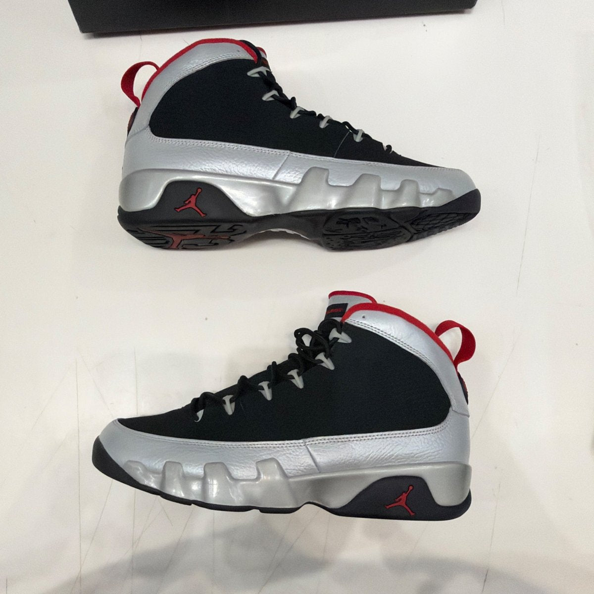 Jordan 9 Retro Johnny Kilroy Size 9.5 (Lightly Worn Pre-Owned) - back