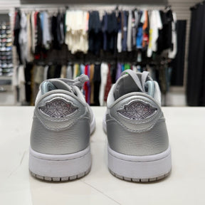 Jordan 1 Low OG Metallic Silver Size 8.5 (Lightly Worn Pre-Owned) - Image 5