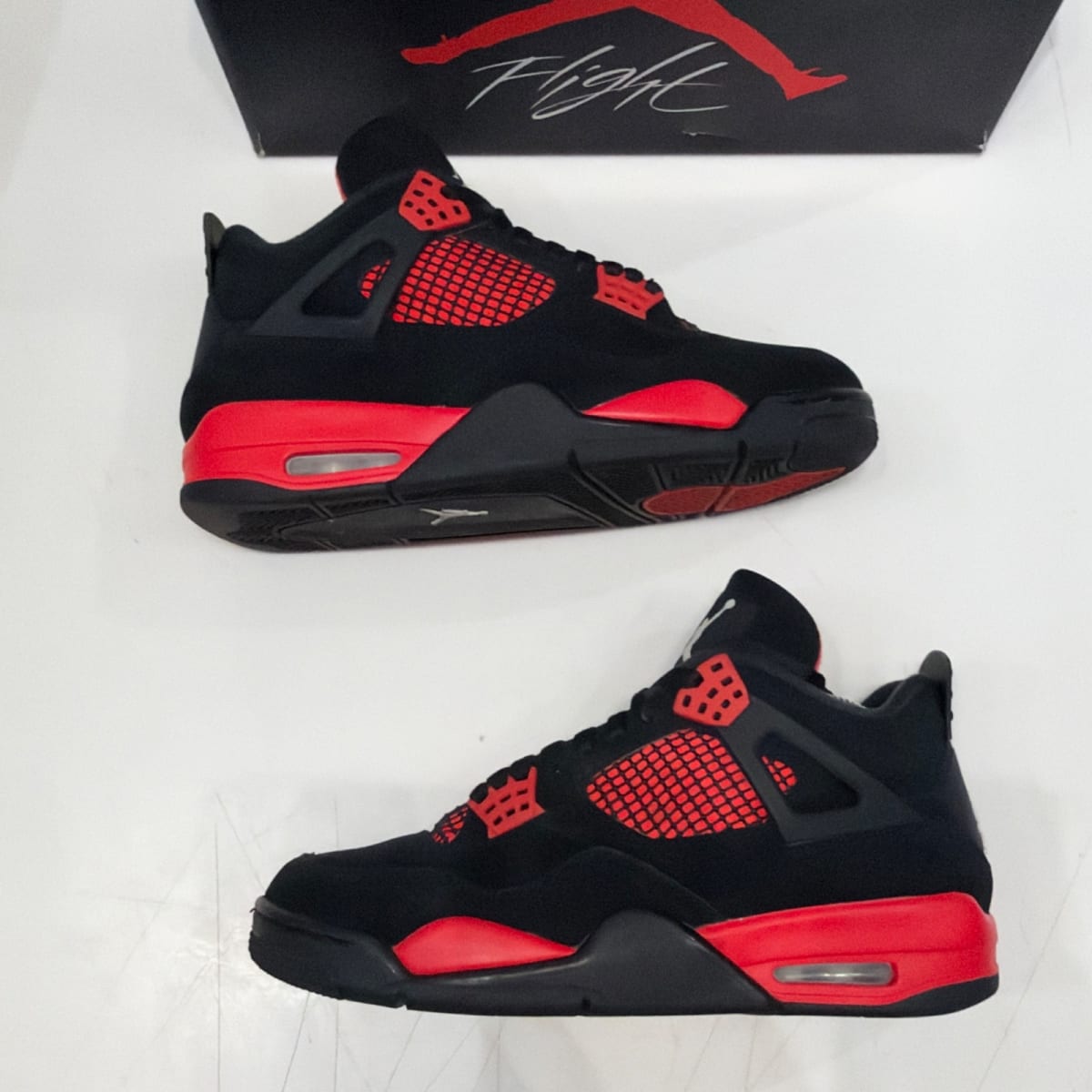 Jordan 4 Retro Red Thunder Size 9 (Moderately Worn Pre-Owned) - back