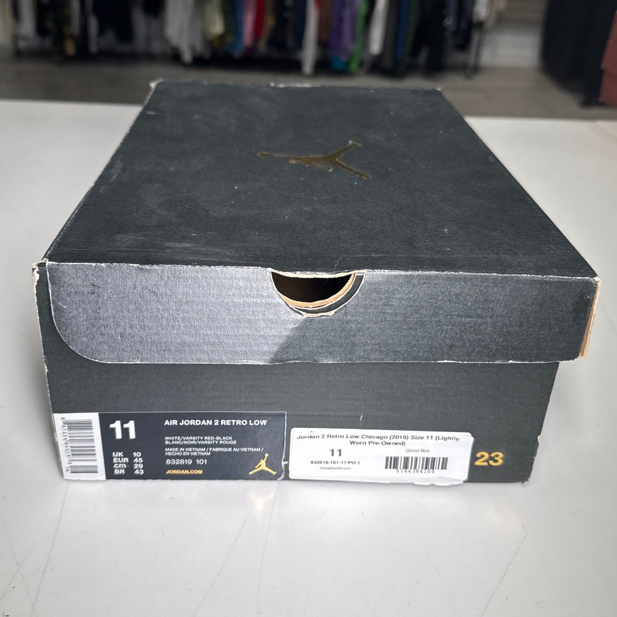 Jordan 2 Retro Low Chicago (2016) Size 11 (Lightly Worn Pre-Owned) - Image 8