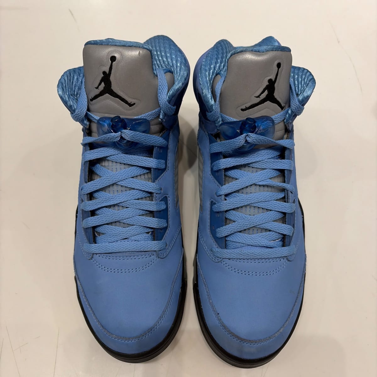 Jordan 5 Retro UNC University Blue Size 10 (Moderately Worn Pre-Owned) - tag