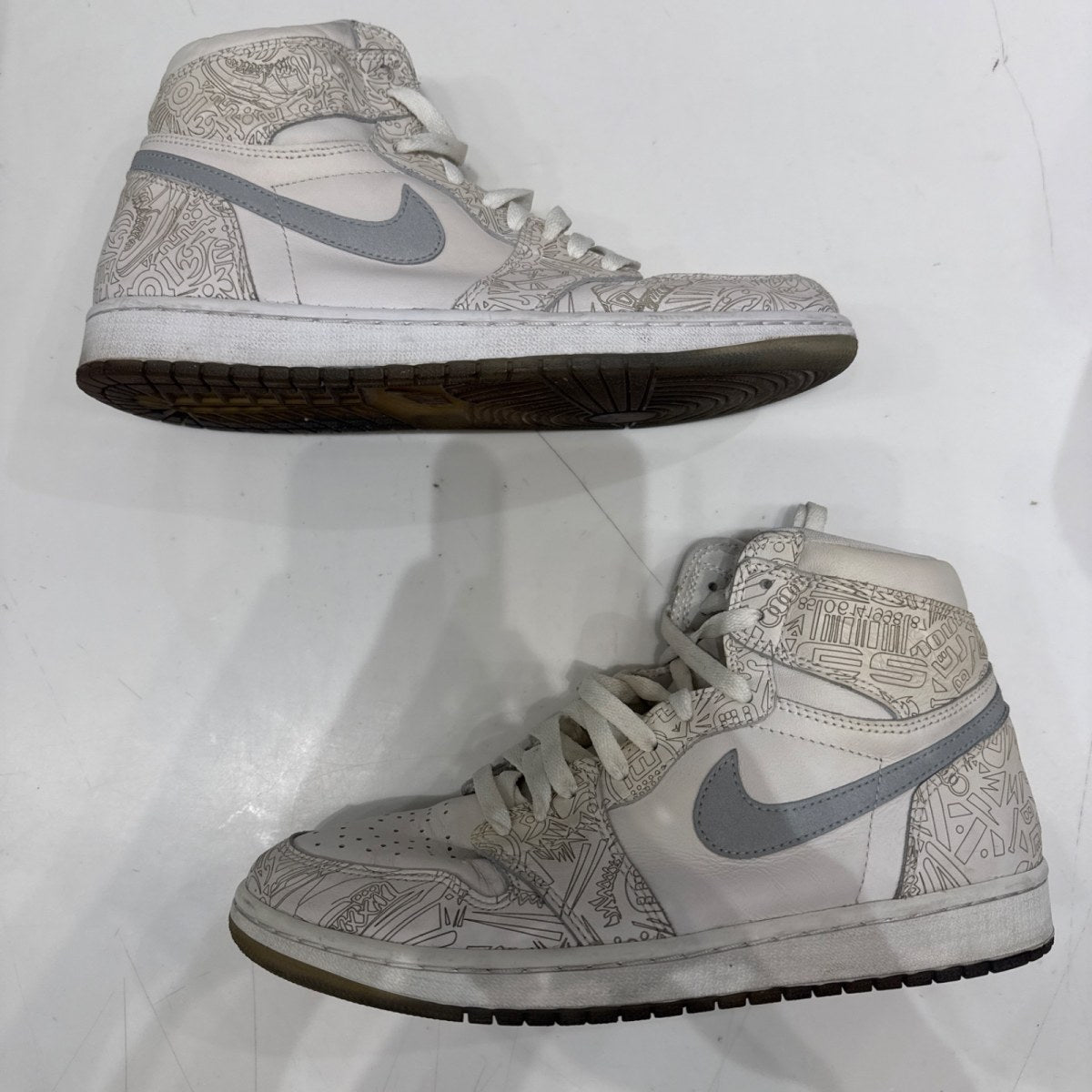Jordan 1 Retro 30th Anniversary Laser Size 10 (Lightly Worn Pre-Owned) - Image 2