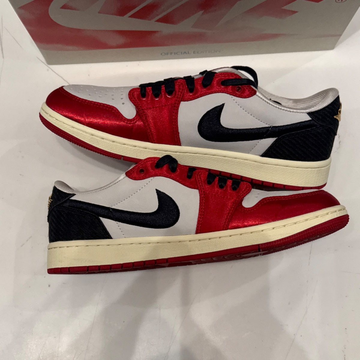 Jordan 1 Retro Low OG Trophy Room Rookie Card Away Size 9 (Lightly Worn Pre-Owned) - Image 3