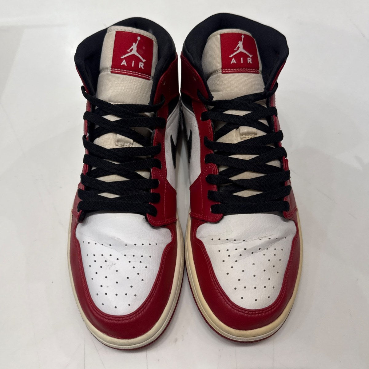 Jordan 1 Mid Chicago (2020) Size 10.5 (Lightly Worn Pre-Owned) - Image 3