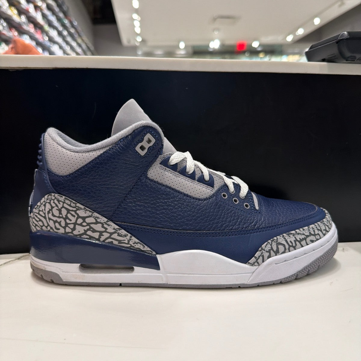 Jordan 3 Retro Georgetown (2021) Size 9.5 (Moderately Worn Pre-Owned) - Image 1