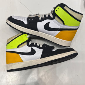 Jordan 1 Retro High White Black Volt University Gold Size 12 (Moderately Worn Pre-Owned) - Image 3