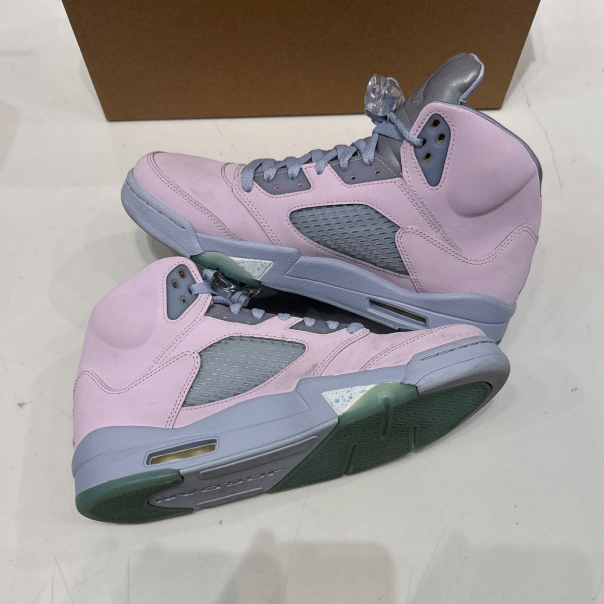 Jordan 5 Retro Easter (2022) Size 9.5 (Lightly Worn Pre-Owned) - Image 3