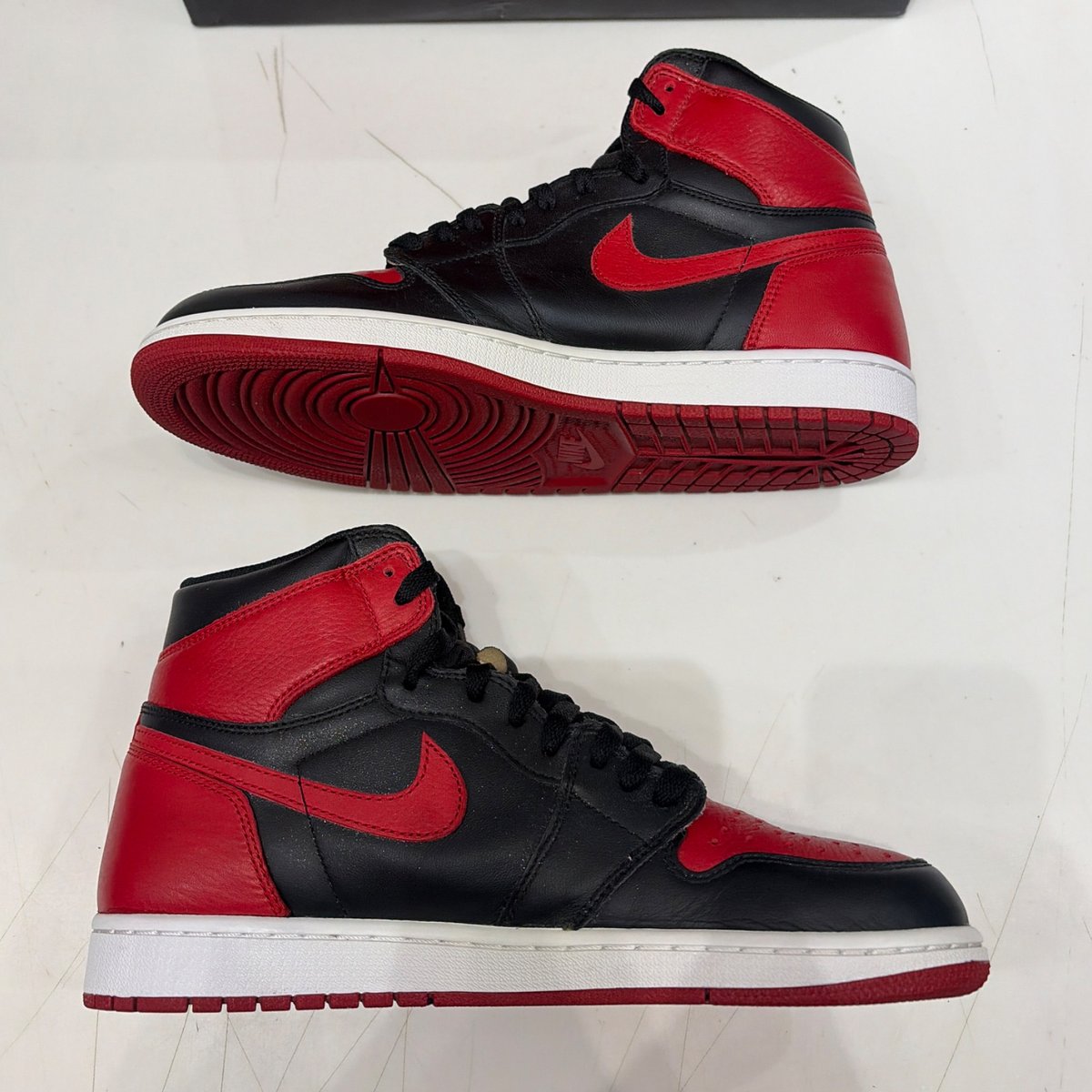 Jordan 1 Retro High Bred Banned (2016) Size 10.5 (Lightly Worn Pre-Owned) - side